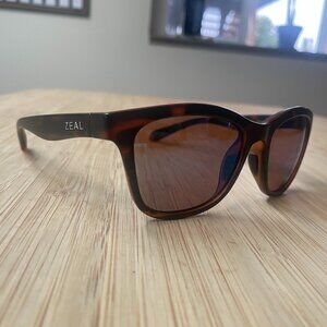 Zeal Duskwing polarized Sunglasses - Matte tortoise and horizon blue